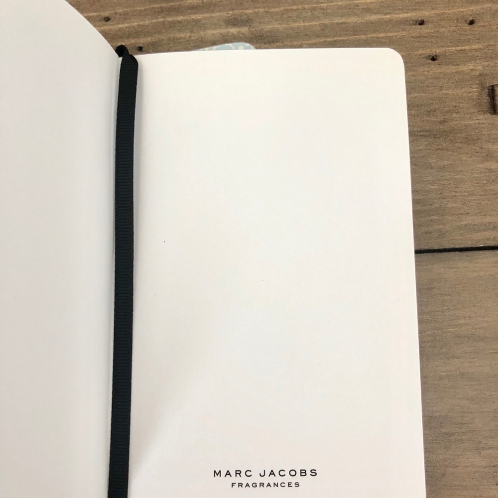 Marc Jacobs Notebook Set - Picture 2 of 2